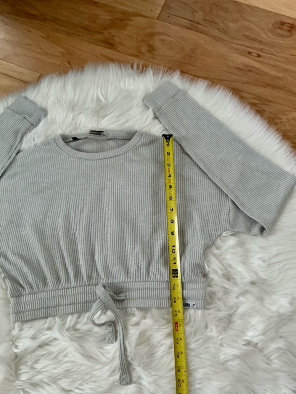 Gymshark Light Gray Ribbed Long Sleeve Cropped Top with Drawstring Size Small - Picture 4 of 4